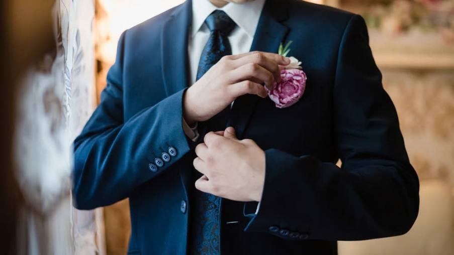 Custom Wedding Suits in American Style - A Trendy Choice Every Groom Should Consider